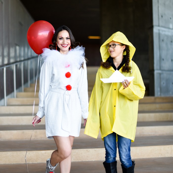 Female pennywise costume diy